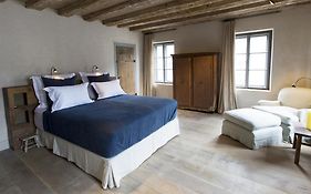 Townhouse Weisses Kreuz
